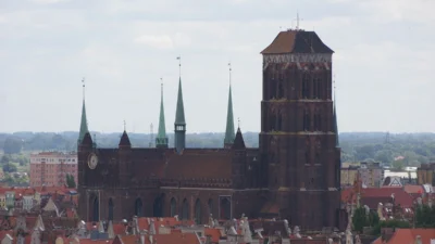 Polonya kultur bakanligi nazi sovyet ve komunist yagmalamalarinin mirasini tasiyor 45683