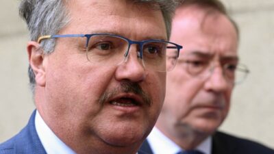 Polonya meclis komisyonu pegasus caseleri soruşturmasını tamamlıyor 2 Polonya meclis komisyonu pegasus caseleri sorusturmasini tamamliyor 49801