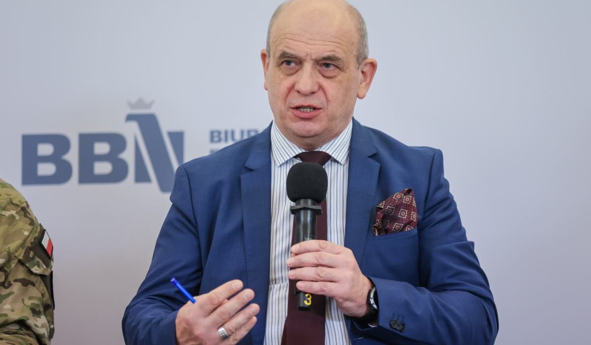 Polonya nin safe programi guvenlik i sbirligi ve elestiriler 46216