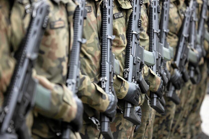 Polonyali general nato komutasina atandi 44909