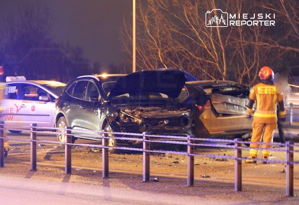 S8 otoyolunda dort aracin carpismasi grot rowecki koprusu nde trafik felc etti 47589