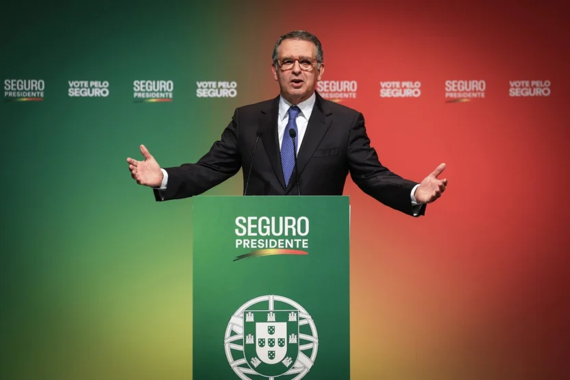 Seguro firtinalardan sonra portekiz cumhurbaskanligina gelismis 45815