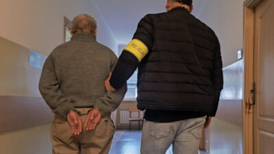 Sokół podlaski kilisesi hırsızı yakalandı; 57 yaşık şüpheli tutuklandı 4 Sok podlaski kilisesi hirsizi yakalandi 57 yasik supheli tutuklandi 49838