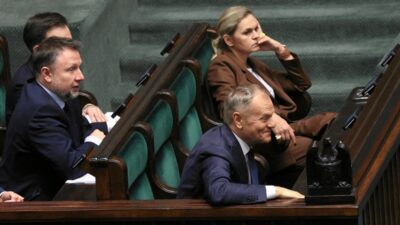 Son ankette ko pis e karsi liderligini guclendiriyor 46795