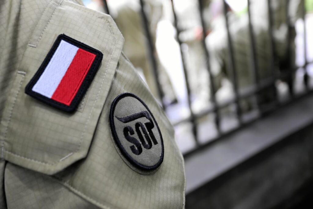 sop memurlari gorevden alindi gazeteciye olum tehtidi kaydi ortaya cikti 42531