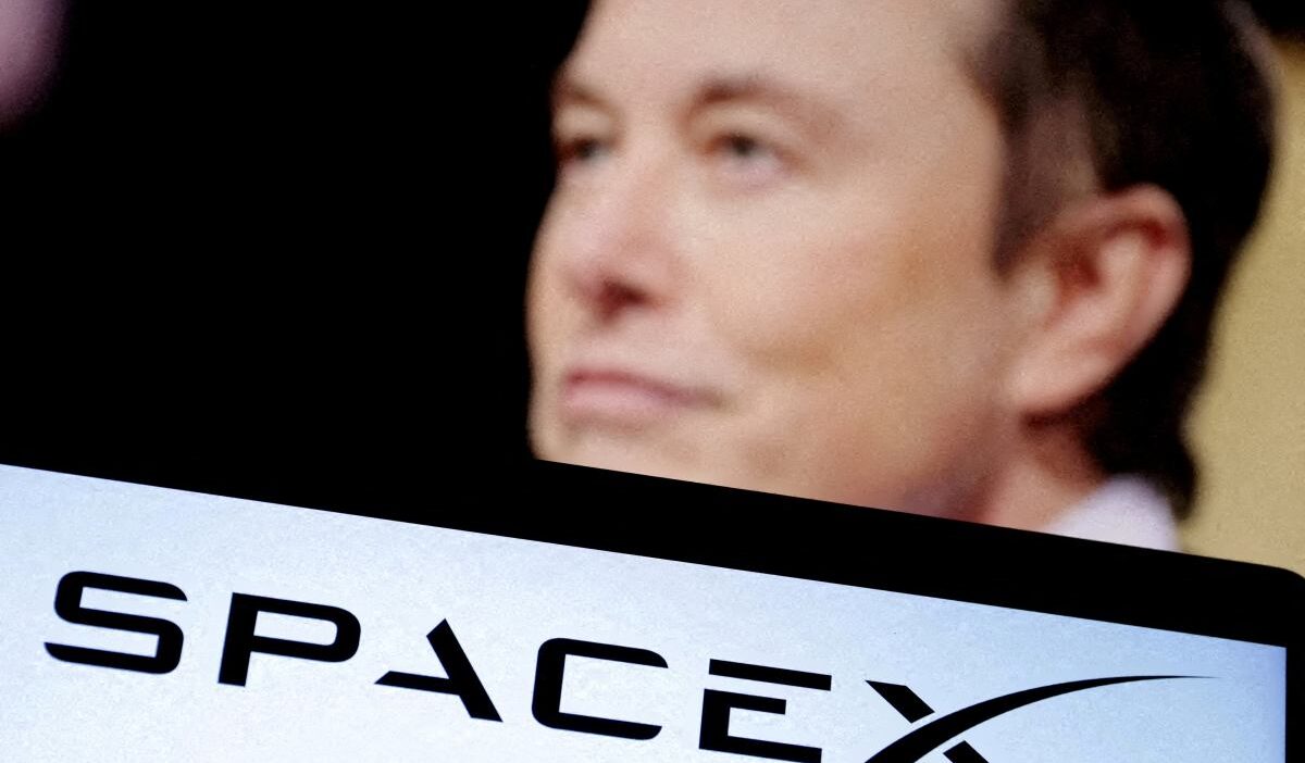 Spacex in odak degisimi ay da koloni kurma onceligi 44128