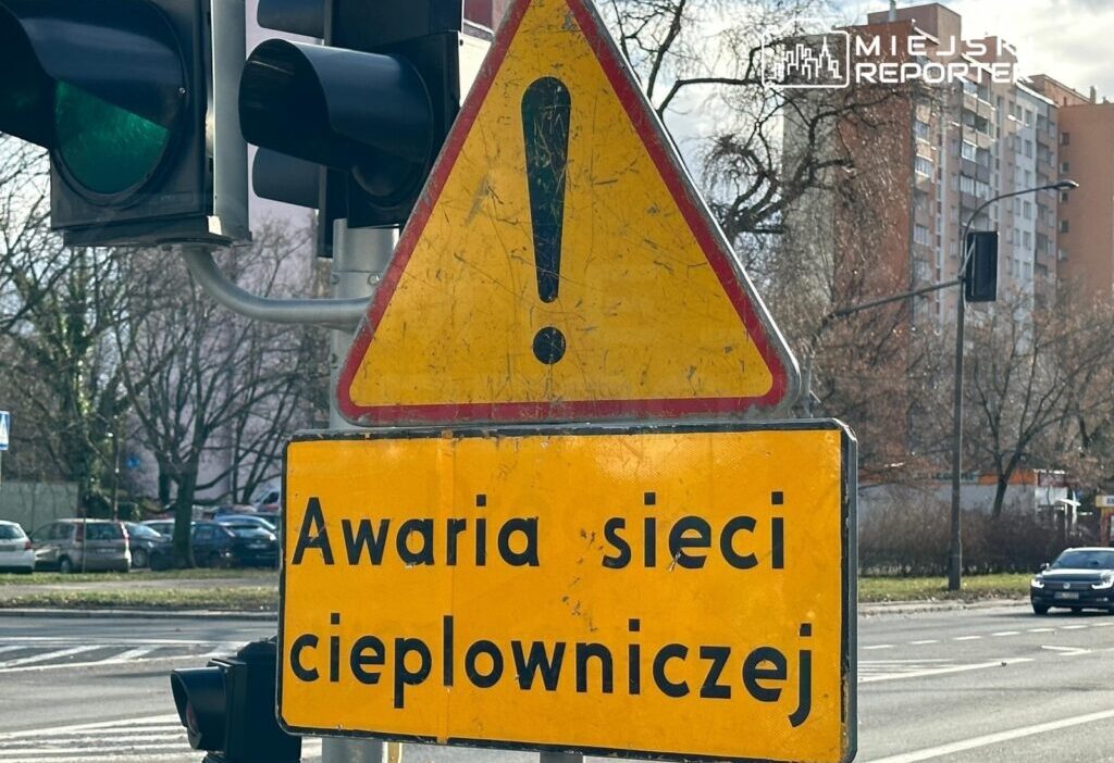 Srebrna caddesi'nde isıtma hatlarında arıza trafiği kilitledi 1 Srebrna caddesi nde isitma hatlarinda ariza trafigi kilitledi 46054