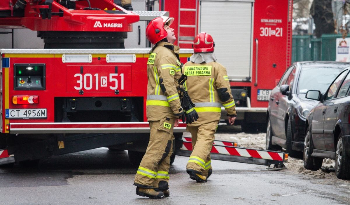 Szczawn'da sosyal yardım kurumunda yangın: 15 i̇tfaiye ekibi müdahale ediyor 1 Szczawn da sosyal yardim kurumunda yangin 15 i tfaiye ekibi mudahale ediyor 48400
