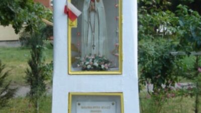 Targówek kriminal polisi meryem ana figürünü çalan i̇ki şüpheliyi yakaladı 4 Targ wek kriminal polisi meryem ana figurunu calan i ki supheliyi yakaladi 49795