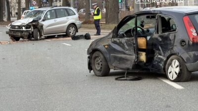 Trafik kazası: kalp krizi geçiren sürücünün çarpmasıyla ulaşıma açıldı 3 Trafik kazasi kalp krizi geciren surucunun carpmasiyla ulasima acildi 50268