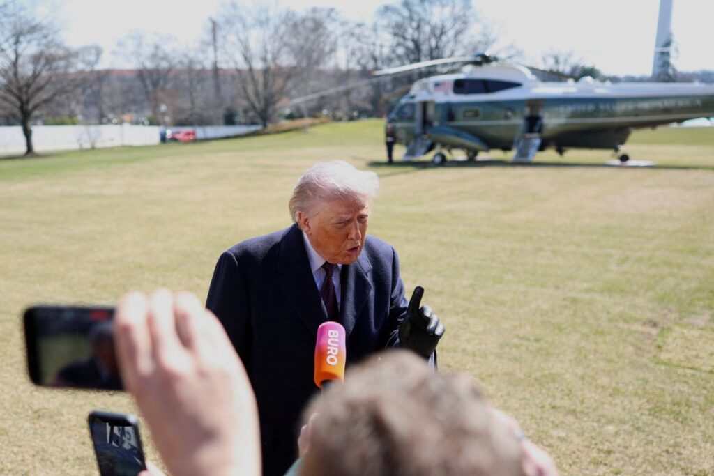 trump ali chamenei nin olumune dair bilgilerin dogru olabilecegini ve i ran a yonelik genis olcekli operasyonu acikladi 50430