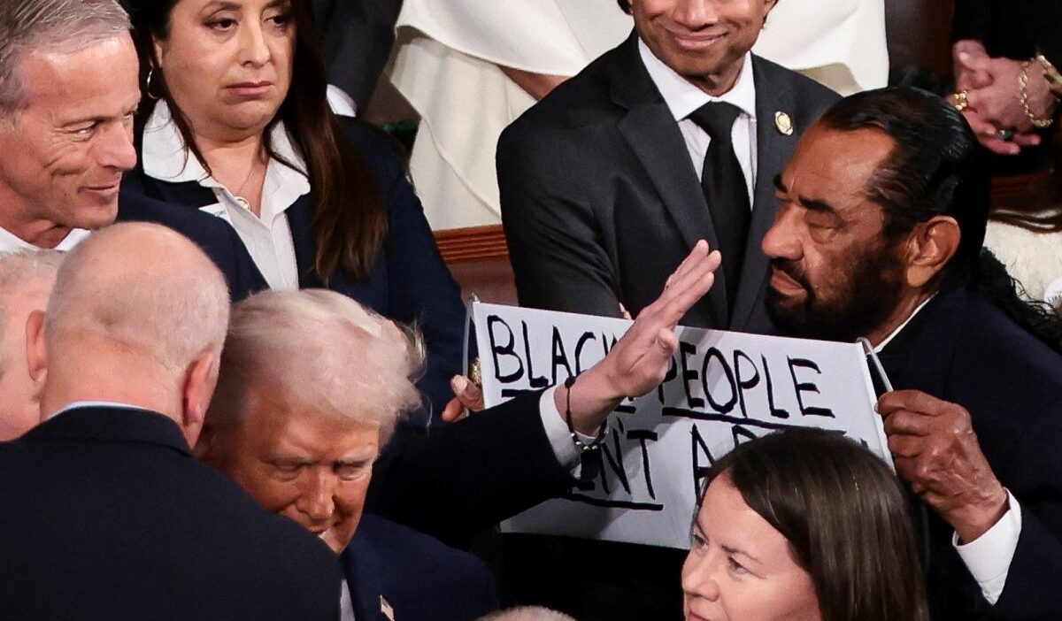 Trump konusmasi sirasinda kongre de tepkiler 49494