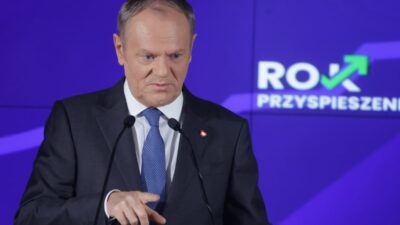 Tusk hukumeti anket sonuclari destek dususte karsitlik azaldi 48775