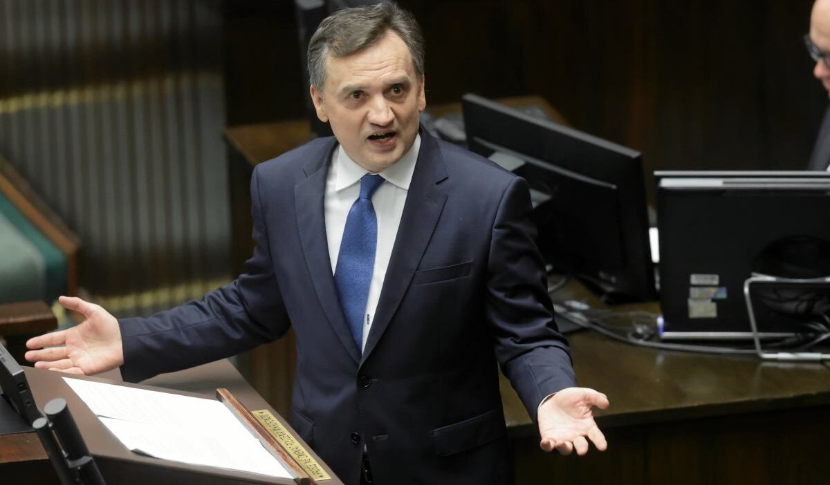 Ulusal savcilik ziobro i cin arama emri cikarildi 43983