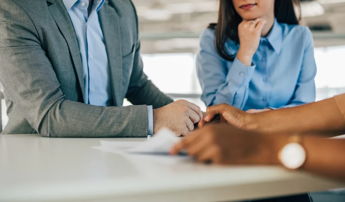 Uyumluluk sürecinde i̇nsan faktörü: kuralların yükünü sadece i̇nsazlar taşıyabilir 1 Uyumluluk surecinde i nsan faktoru kurallarin yukunu sadece i nsazlar tasiyabilir 49146