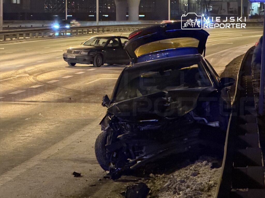 varsova da dort aracin carpistigi kazada surucu kacti 41210