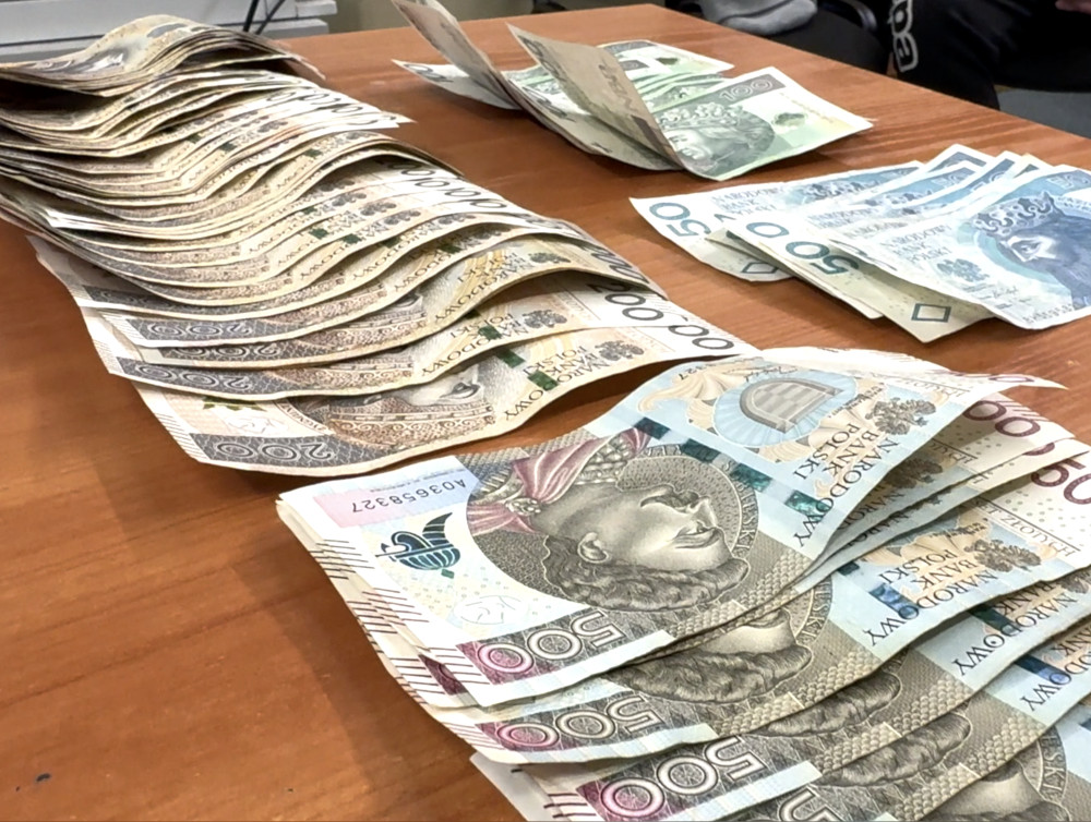 varsova da i ki haftada 16 sahtekarlik dosyasi 46415