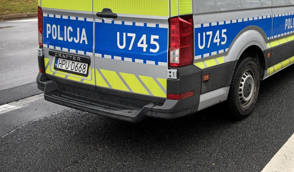 Varsova da polis konvoyu trafik kazasi 3 kisi hastaneye 40929