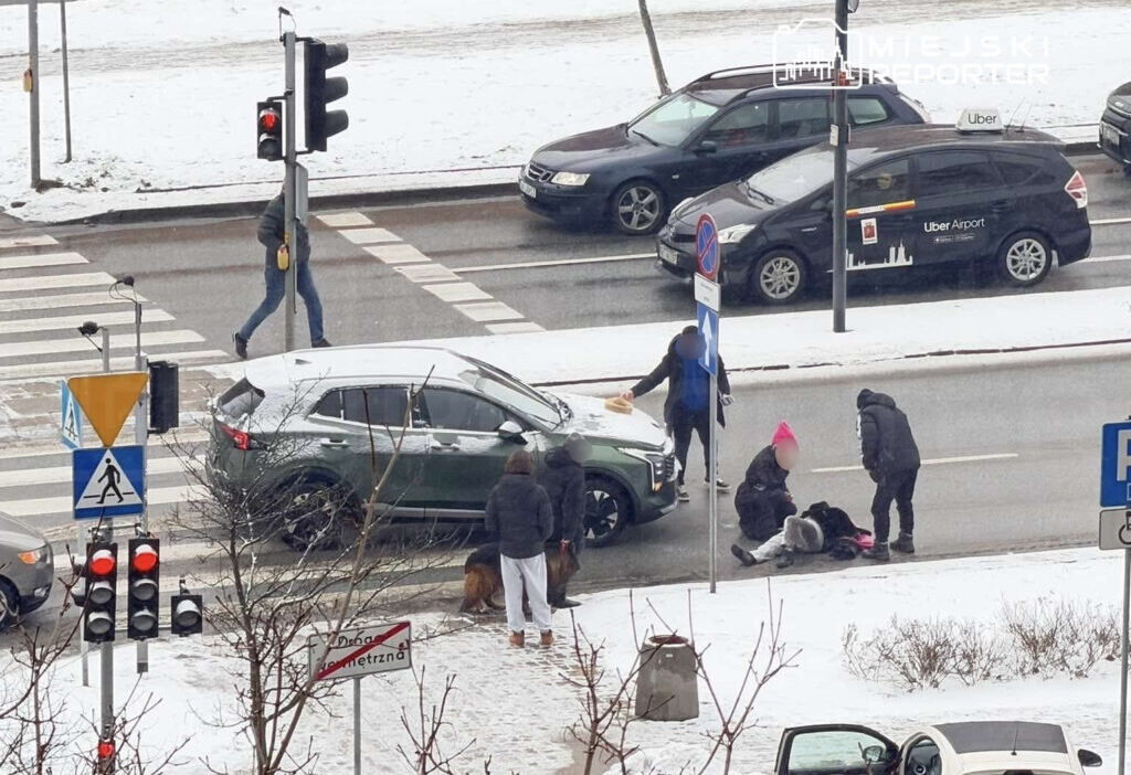 Varşova'da trafik kazası: ken ile dzwonnicça kavşağında yaya çarptı 1 Varsova da trafik kazasi ken ile dzwonnicca kavsaginda yaya carpti 47978