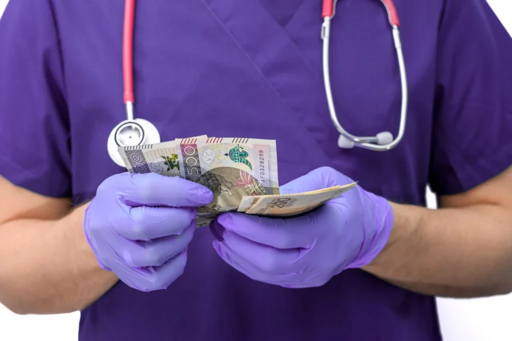 varsova hastanesi zehirlenme olayi ve doktorun recete operasyonu baglantisi 44077