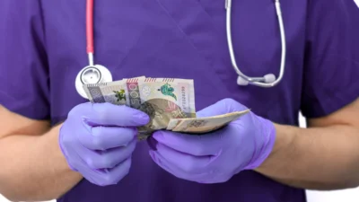 Varsova hastanesi zehirlenme olayi ve doktorun recete operasyonu baglantisi 44077