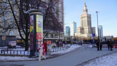 Varsova nin merkezinde yeni bir yesil alan donusumu 48829