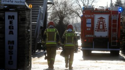 Wągrowiec’te kimyasal fabrika yangını: yoğun duman şehri sarıyor, i̇tfaiye çalışmaları sürüyor 2 W growiec te kimyasal fabrika yangini yogun duman sehri sariyor i tfaiye calismalari suruyor 50398