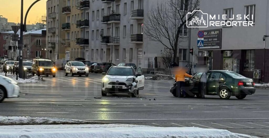 Warsaw da ayni i kiz noktada trafik sorunu bir kazada hayatini kaybeden cocuk baskasinda trafik engel 41620