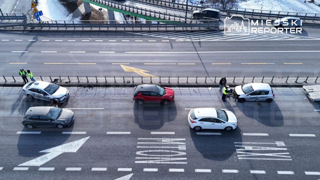 Warsawa da uc aracin katildigi trafik kazasinda yarali 48376