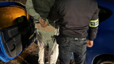 Warszawa da alkollu ve ehliyetsiz surucu yakalandi 45379