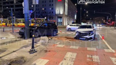 Warszawa da kirmizi isikta gecen taksi bmw ye carparak tramvay diregini devirdi 46786