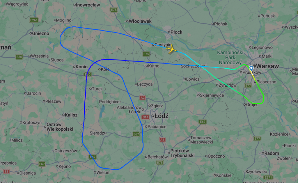 Warszawa dan dominikana ya giden lot ucusu teknik ariza i le dondu 43579