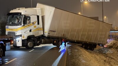 Wira ova caddesi nde tir kazasi yol tamamen kapandi 43400