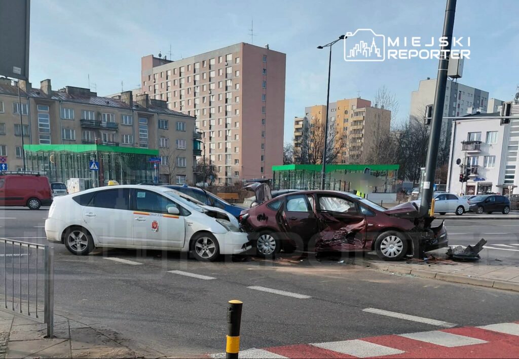 wola da kaza toyota ile ople carpisti 3 kisi yaralandi 50139