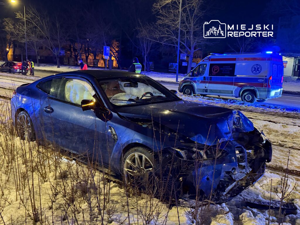 wola da uc aracli trafik kazasi m4 surucu alkollu ve ehliyetsiz carpisti 41155