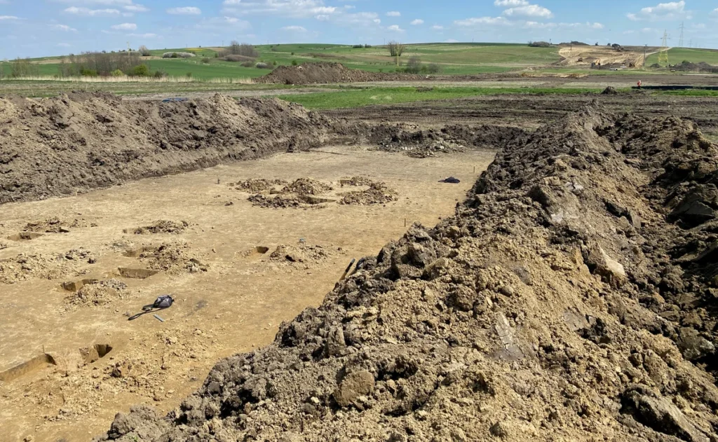 yollar i cin ozel yasa yatirim surecini basitlestirdi ama arsa siniflandirmasinda tutarlilik sorunu 44777