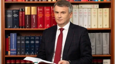 Yuksek mahkeme de baskanlik secimi wr bla nin i ddiasi ve reddi 48652