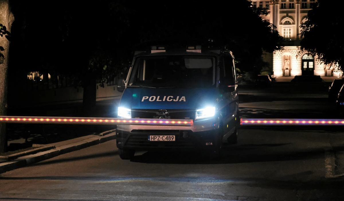 Zakopane de bicakli saldiri kadin yaralandi polis arama operasyonu baslatti 46804