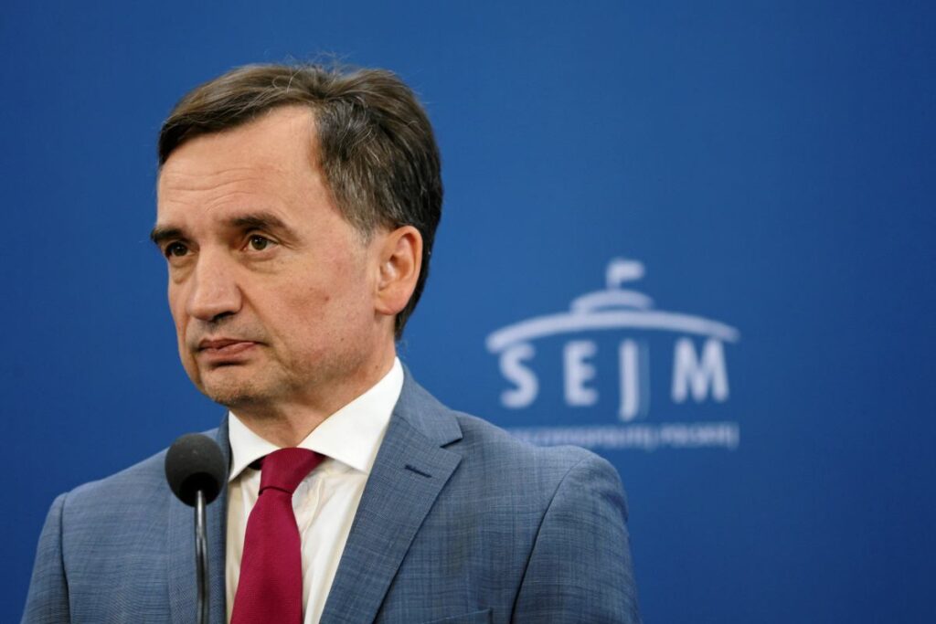 zbigniew ziobro icin 3 aylik gecici tutuklama karari alindi 43032