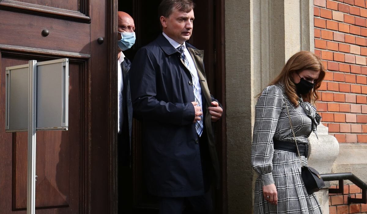 Zbigniew ziobro nun esi belcika da yasiyorum i s geregi macaristan da oluyorum 42830