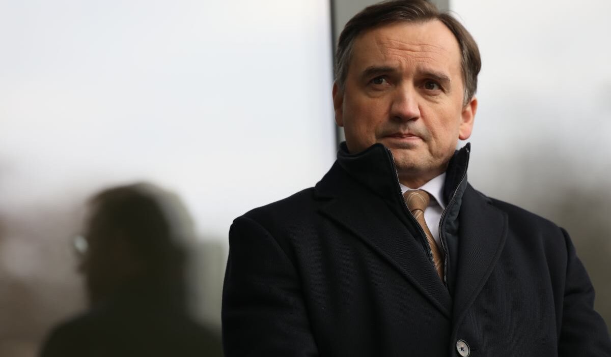 Zbigniew ziobry nin ena talebi daire baskanligina atanan h kim gorevinden alindi 45445