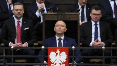 Ab adalet divani polonya daki yeni hakimler in statusune i liskin kararini acikladi 54839