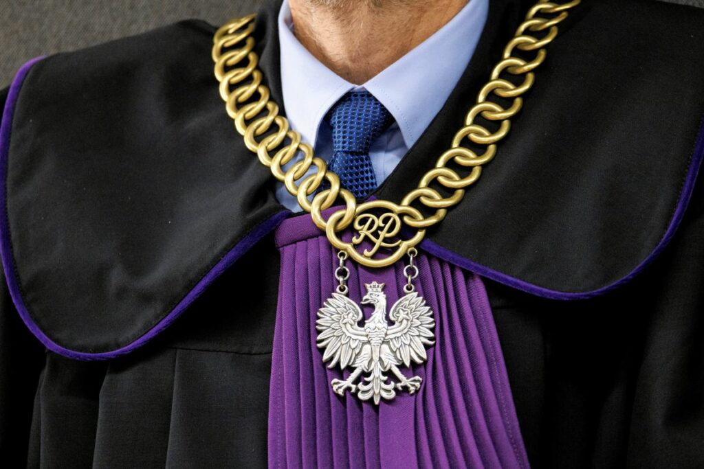 ab adalet divani polonya yargi reformu kapsaminda atanan hakimleri degerlendirdi 54707