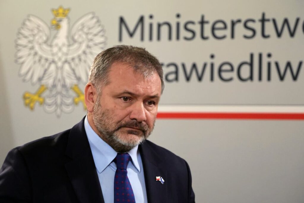 ab adalet divani polonyali hakimin tarafsizligi degerlendirmesinde usule i liskin sartlari one cikardi 54814