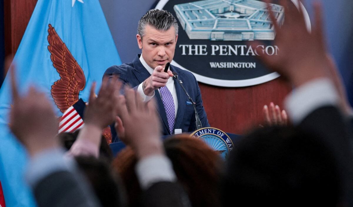 Abd'li yetkiliden i̇ran'a yönelik sert açıklamalar: "daha fazla bomba i̇stiyorlar" 1 Abd li yetkiliden i ran a yonelik sert aciklamalar daha fazla bomba i stiyorlar 57321