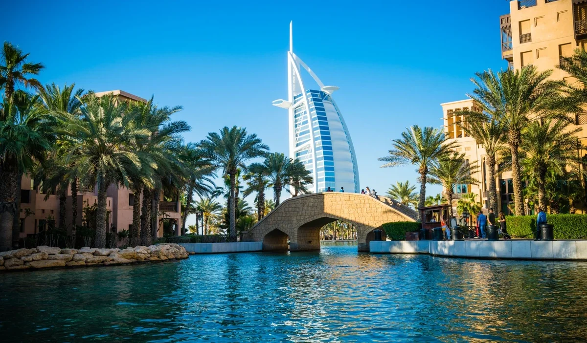 Abu hukumeti ucuslari i ptal olan misafirler icin konaklama ve yemek masraflarini karsilayacak 50549