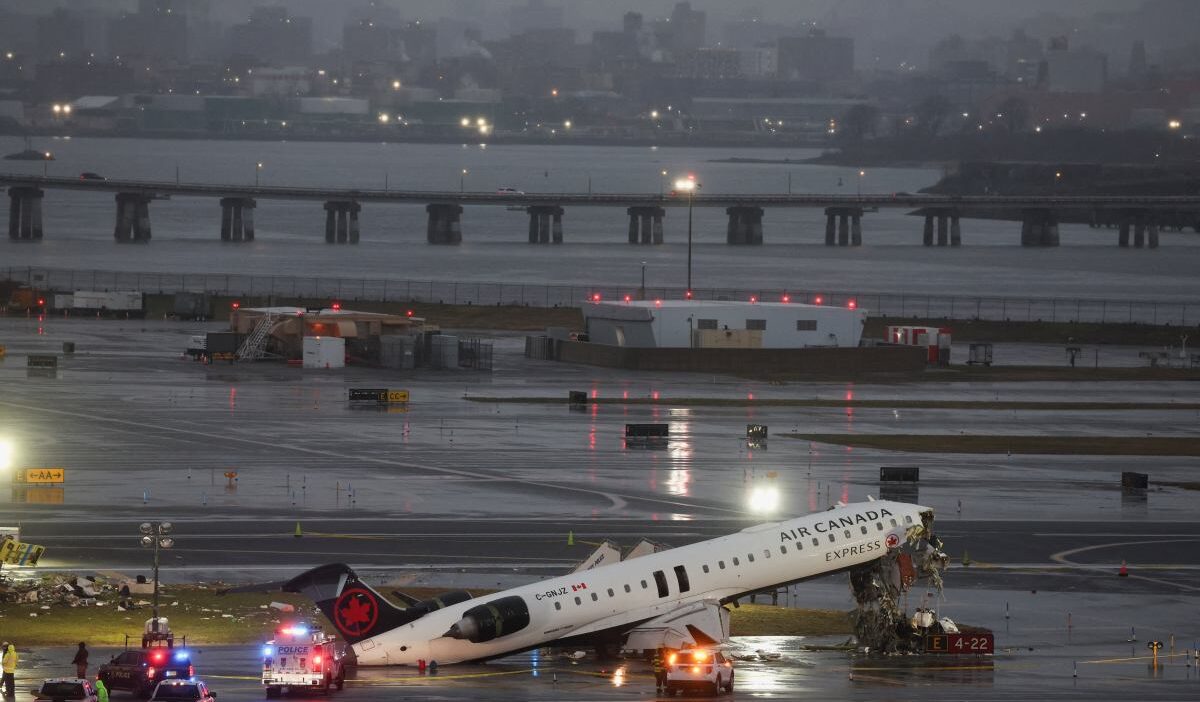 Air canada ucagi ile i tfaiye araci carpisti hostes hayatta kurtuldu 54622
