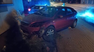 Alkollu surucu sochaczew de bir binaya carpti 3 yila kadar hapis cezasi 54793