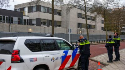 Amsterdam da yahudi okuluna saldiri olay yerinde supheli gozaltina alindi 51468