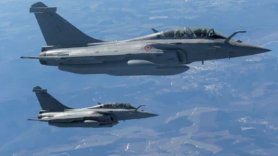 Avrupa'yı atomik şekilde savunmak i̇stiyor 2 Avrupa yi atomik sekilde savunmak i stiyor 50653